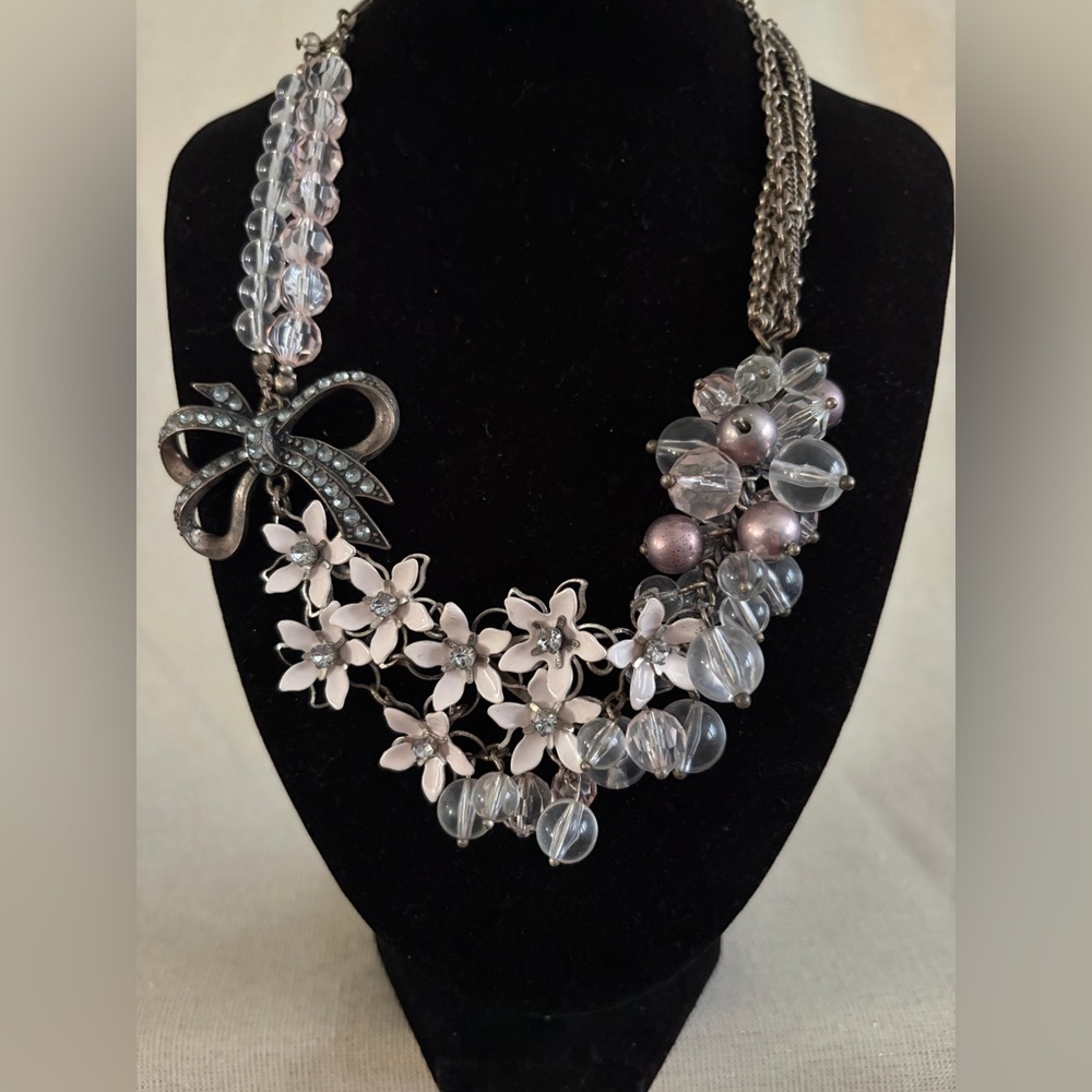 Elegant Pink & Clear Floral Statement Necklace - Designer Style - Picture 1 of 5